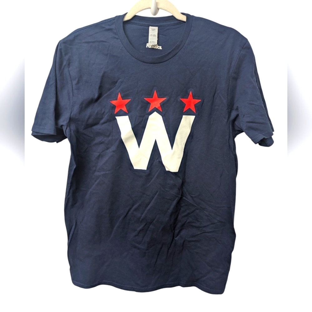 Washington Capitals NWOT Navy Shirt M